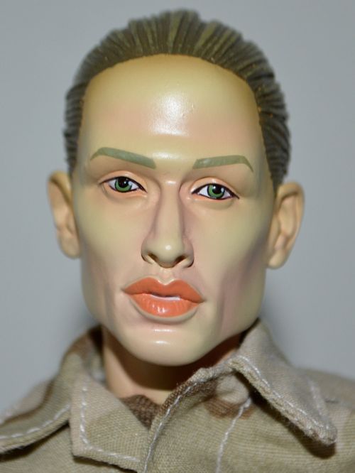 Dragon Models Ltd. Jennifer, MP, 101st Airborne Division, Najaf 7th April 2003