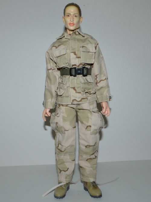 Dragon Models Ltd. Jennifer, MP, 101st Airborne Division, Najaf 7th April 2003 #2