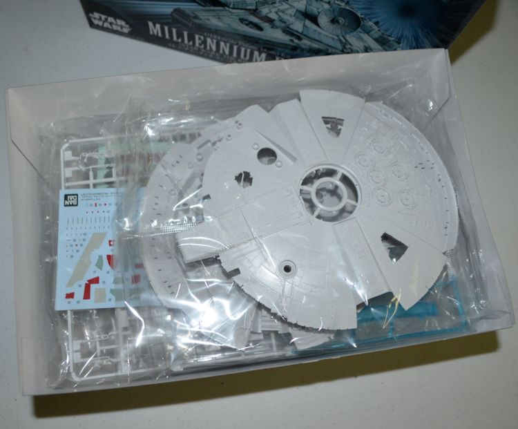 Bandai Star Wars 1:144 Model Kit Millennium Falcon The Rise of Skywalker #5