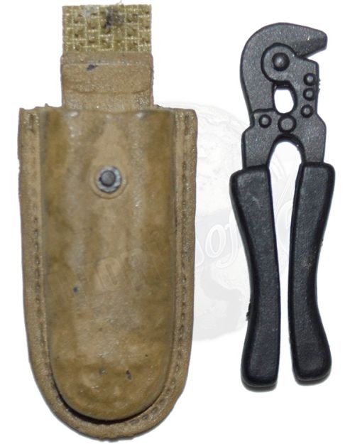 21st Century Toys WWII US Army Molded Engineers Wire Cutter & Pouch