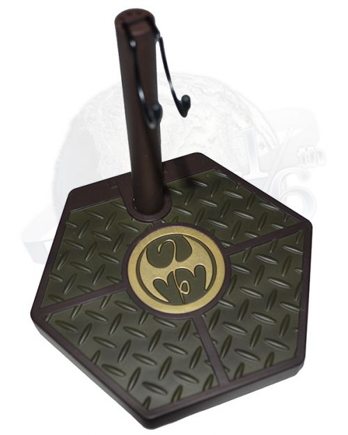 SooSoo Toys Iron Warrior 2.0: Figure Stand With Iron Fist Logo (Bronze)